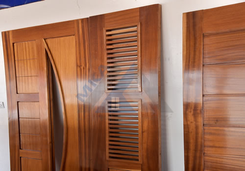 Porte en bois